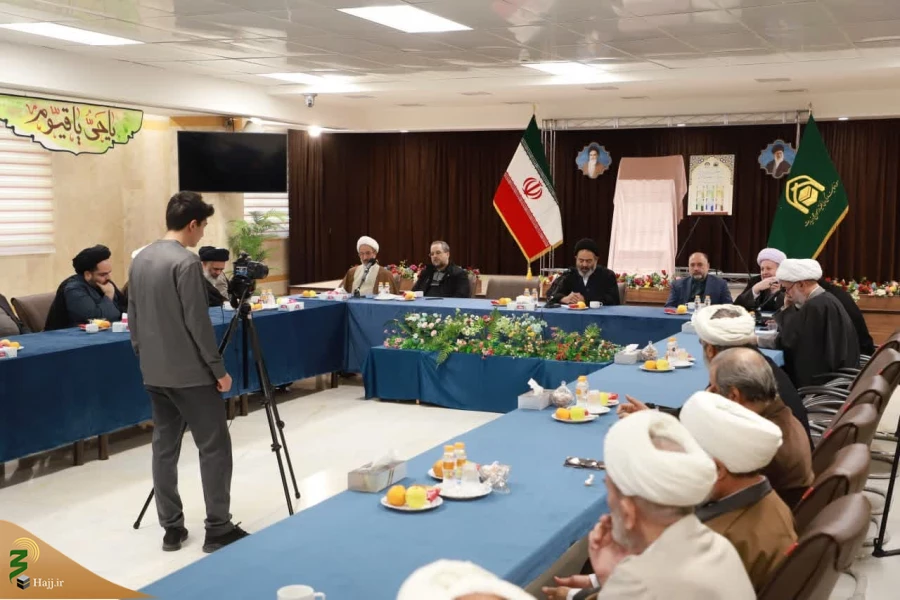 نماینده ولی فقیه در امور حج و زیارت:

پژوهش‌های حوزه حج و زیارت بر اساس افق ترسیمی امامان انقلاب اسلامی است 5