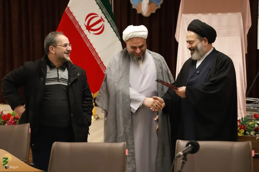 از پژوهشگران برتر پژوهشکده حج و زیارت تجلیل شد 3