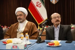 در پژوهشکده حج و زیارت برگزار شد:

نشست نقد کتاب «تاریخ نجف از آغاز تاکنون» 4