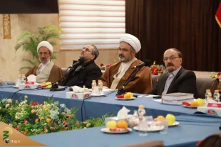 در پژوهشکده حج و زیارت برگزار شد:

نشست نقد کتاب «تاریخ نجف از آغاز تاکنون» 7