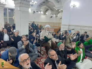 

برگزاری دعای روح بخش کمیل در حرم مطهر امیرالمومنین علی (ع) در نجف اشرف 2