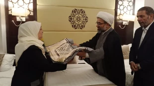 دیدار نماینده بعثه با خانواده خلبان شهید خدمت در مدینه منوره 2