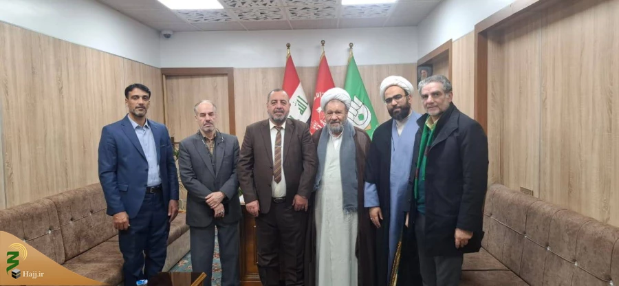 دیدار مسئول دفتر نمایندگی بعثه در عراق با امام جماعت و مسئول شرعیات حرم حسینی 4