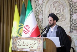 بزرگداشت شهادت سردار دل ها درمحفل انس با قرآن کریم در مجموعه حج و زیارت 3