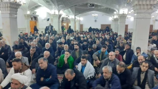 

سخنرانی استاد حوزه و دانشگاه در حرم امیرالمومنین (ع) : حسادت از بیمارهای مهم اخلاقی ، که از اول خلقت دامن بشر را گرفته است .  2
