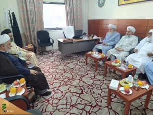 نشست روحانیون کاروان‌های اهل سنت با نماینده بعثه مقام معظم رهبری در مکه مکرمه 3