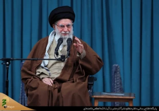 رهبر انقلاب در مراسم پنجمین سالگرد شهید سلیمانی:

او ایران را حرم می دانست 
 3