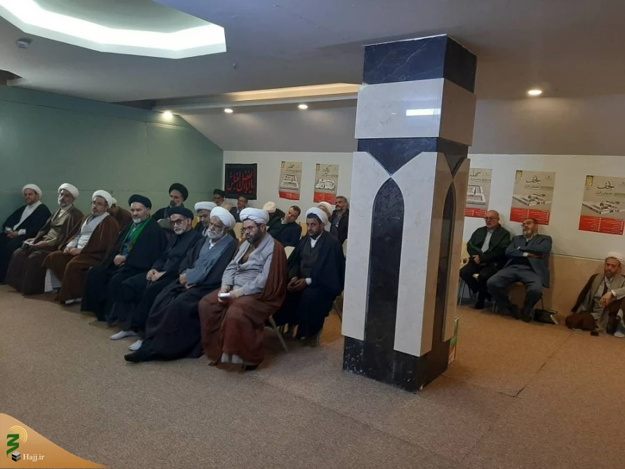 

جلسه هم اندیشی خادمان فرهنگی کاروان های عتبات عالیات در نجف 2