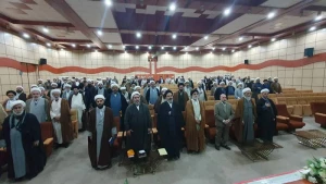ممثل الولي الفقيه في شؤون الحج و الزيارة بين علماء قوافل الحج في محافظة فارس: زيارة 7 قوافل لحج هذا العام بسبب تقليص العملاء و الأطقم