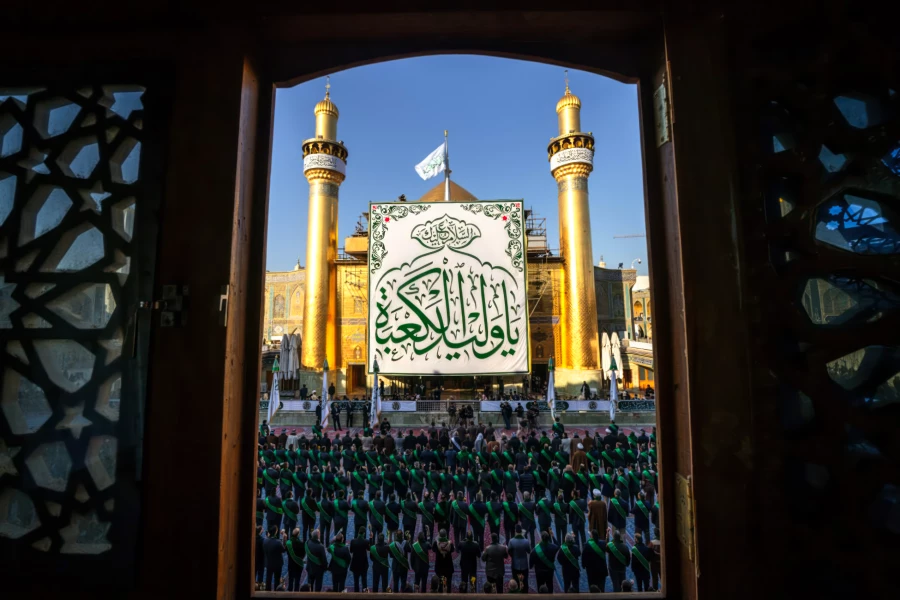برافراشته شدن پرچم جدید بر فراز گنبدحرم امیرالمؤمنین علی علیه‌السلام 2