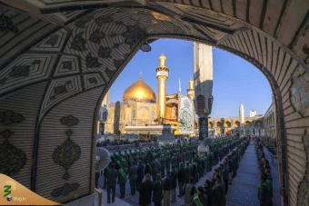 برافراشته شدن پرچم جدید بر فراز گنبدحرم امیرالمؤمنین علی علیه‌السلام 8