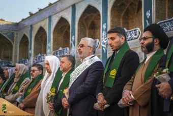 برافراشته شدن پرچم جدید بر فراز گنبدحرم امیرالمؤمنین علی علیه‌السلام 11