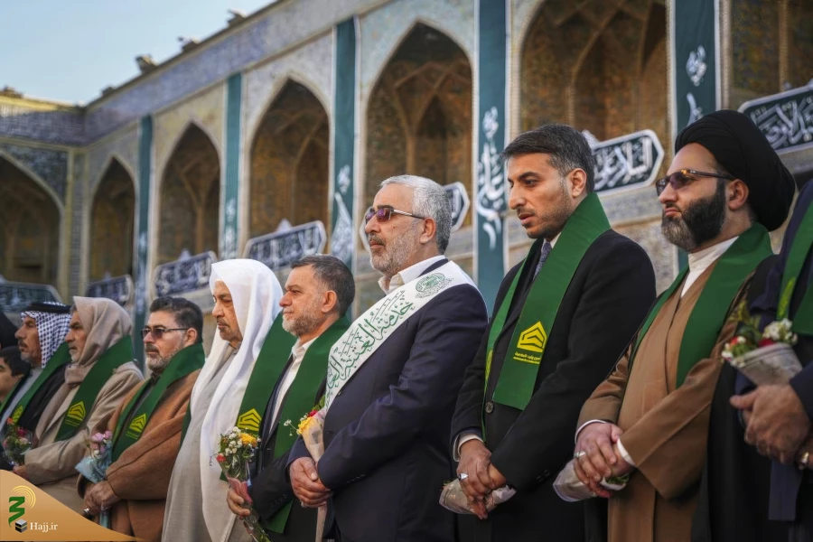 برافراشته شدن پرچم جدید بر فراز گنبدحرم امیرالمؤمنین علی علیه‌السلام 11