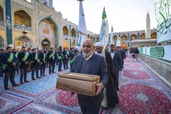 برافراشته شدن پرچم جدید بر فراز گنبدحرم امیرالمؤمنین علی علیه‌السلام 17