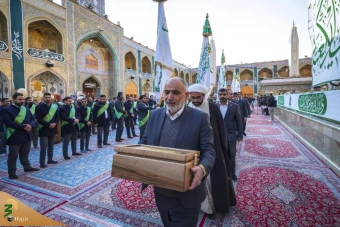 برافراشته شدن پرچم جدید بر فراز گنبدحرم امیرالمؤمنین علی علیه‌السلام 17