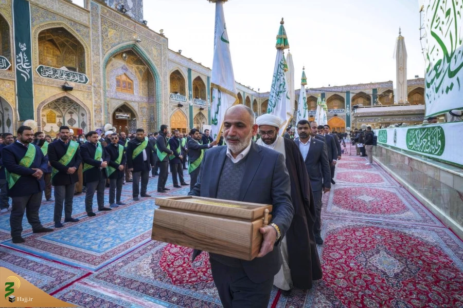 برافراشته شدن پرچم جدید بر فراز گنبدحرم امیرالمؤمنین علی علیه‌السلام 17