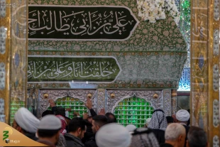آذین بندی حرم مطهر امام علی در آستانه ۱۳ رجب 2