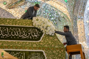 آذین بندی حرم مطهر امام علی در آستانه ۱۳ رجب 3