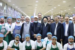 بازدید حجت الاسلام والمسلمین نواب از آشپزخانه مرکزی مکه مکرمه 14