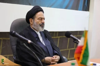 ينبغي لرجل دين القافلة أن تصادق مع الحجاج و تحدث معهم و رافقهم بدلاً من الاعتماد على الخطب فقط