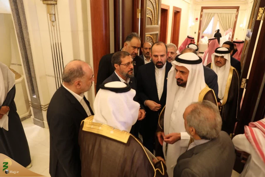 نشست رئیس سازمان حج و زیارت و وزیر حج و عمره عربستان در خصوص خدمات به زائران حج و عمره/تفاهم نامه حج ۱۴۰۴ به امضا رسید 3