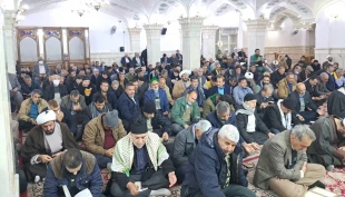 مراسم دعای کمیل با حضور پرشور زائران ایرانی نجف اشرف 4