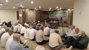 مراسم روح‌بخش دعای کمیل در جمع زائران بیت الله الحرام +فیلم