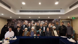 Supreme Leader's Representative in Hajj and Pilgrimage Affairs: Hajj pilgrims Should Use Spiritual Atmosphere of Land of Revelation 4