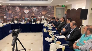 Supreme Leader's Representative for Hajj and Pilgrimage Affairs Meets Members of Umrah Operations Headquarters in Medina 3