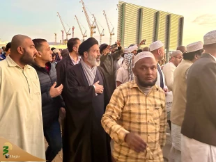 حجت‌الاسلام نواب در مدینه: گزارش تصویری دیدار صمیمانه سرپرست حجاج ایرانی با زائران ایرانی و خارجی در مسجد النبی و بقیع

 3