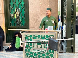 خادمان حرم پیامبر(ص)؛ عاشقان بی‌ادعا از بنگلادش و پاکستان که با اخلاص در خدمت زائران مسجدالنبی هستند+گزارش تصویری