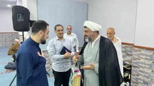 به همت بعثه مقام معظم رهبری در مکه مکرمه

نابغه قرآنی در محفل انس با قرآن  2
