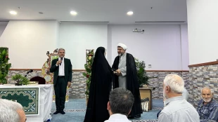 به همت بعثه مقام معظم رهبری در مکه مکرمه

نابغه قرآنی در محفل انس با قرآن  3