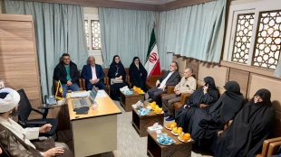 نشست معنوی فرهیختگان در مدینه منوره با محوریت انتقال معنویت به ایران
 2