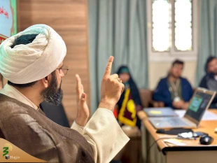 دیدار جوانان  زائر در مدینه با مسئولین بعثه مقام معظم رهبری" 7