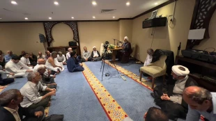 در همه هتلهای محل اسکان زائران ایرانی انجام شد  

قرائت دعای کمیل در مکه مکرمه   2