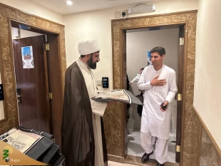 دیدار دانشجویان اهل تسنن با مسئول دفتر بعثه مقام معظم رهبری در مدینه: اهمیت انتقال تجربیات معنوی سفر حج+فیلم/عکس

 13