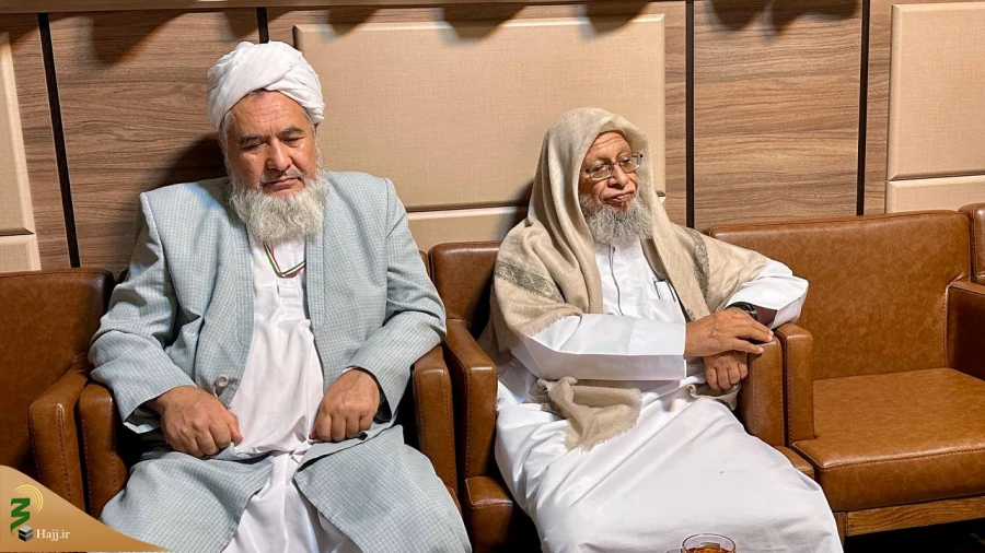 دیدار علما و اندیشمندان اهل سنت با مسئول دفتر بعثه مقام معظم رهبری در مدینه: تأکید بر وحدت و فضائل امیرالمؤمنین 4