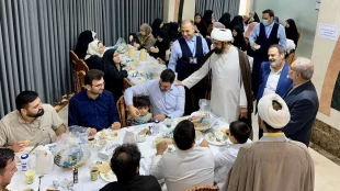  بازدید حجت‌الاسلام نجفی روحانی از هتل‌های مدینه؛ شنیدن دغدغه‌های زائران و تأکید بر معنویت زیارت
 3
