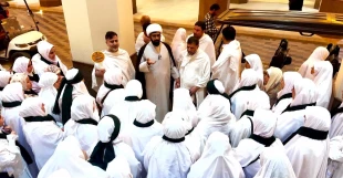 آغاز پرواز دل‌ها؛ کاروان دانشجویی مدینه در مسیر خانه خدا
 4