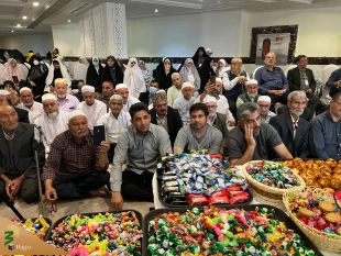 با حضور زائران شیعه و سنی برگزار شد ؛

امت محمد (ص) دوشادوش‌ هم در جشن مبعث رسول اکرم 2