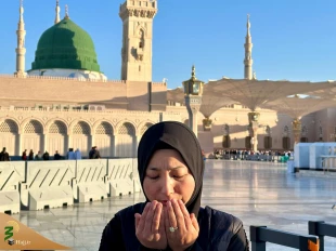 اشک و دعا زیر آفتاب مدینه؛ لحظه‌های ناب در حریم پیامبر مهربانی

 25