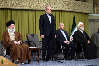 دیدار مسئولان نظام، نمایندگان کشورهای اسلامی و اقشار مختلف مردم با رهبر معظم انقلاب 15