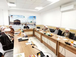 نوقشت في الاجتماع الفقهي لممثلي بيوت مراجع التقليد حدود مراعاة الضوابط الخاصة بارتداء ملابس الإحرام لدخول صحن المسجد الحرام
