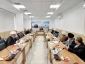 نوقشت فی الاجتماع الفقهی لممثلی بیوت مراجع التقلید حدود مراعاة الضوابط الخاصة بارتداء ملابس الإحرام لدخول صحن المسجد الحرام 3