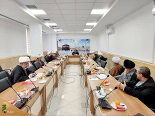 Jurisprudential Meeting of Representatives of Sources of Imitation Discussed Limits of Observing Special Regulations for Wearing Ihram Clothes to Enter Courtyard of Grand Mosque 3