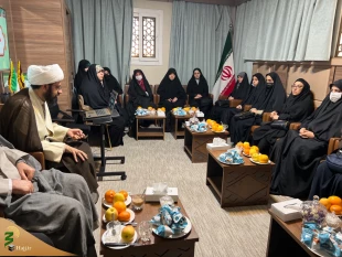 در نشست نخبگان با مسئول بعثه رهبری در مدینه مطرح شد

بهره برداری نخبگان از فرصت حضور در مدینه 6