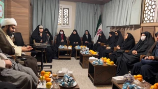 در نشست نخبگان با مسئول بعثه رهبری در مدینه مطرح شد

بهره برداری نخبگان از فرصت حضور در مدینه 5