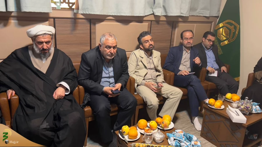 در نشست مدیران کاروانهای دانشجویی و مدیران هتلها با مسئول بعثه رهبری مطرح شد؛

لزوم میزبانی شایسته از دانشجویان عمره گزار 3