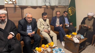 در نشست مدیران کاروانهای دانشجویی و مدیران هتلها با مسئول بعثه رهبری مطرح شد؛

لزوم میزبانی شایسته از دانشجویان عمره گزار 4